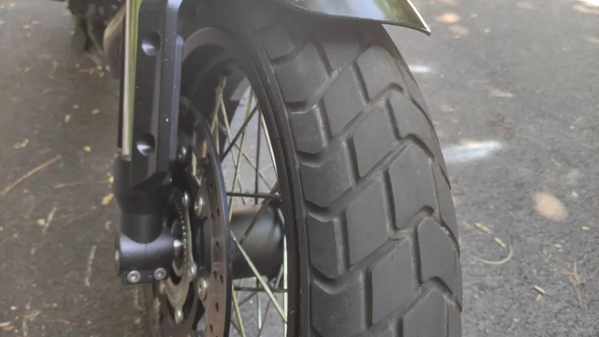 Brixton Motorcycles Crossfire 500 X (2021 - 26)  (9)