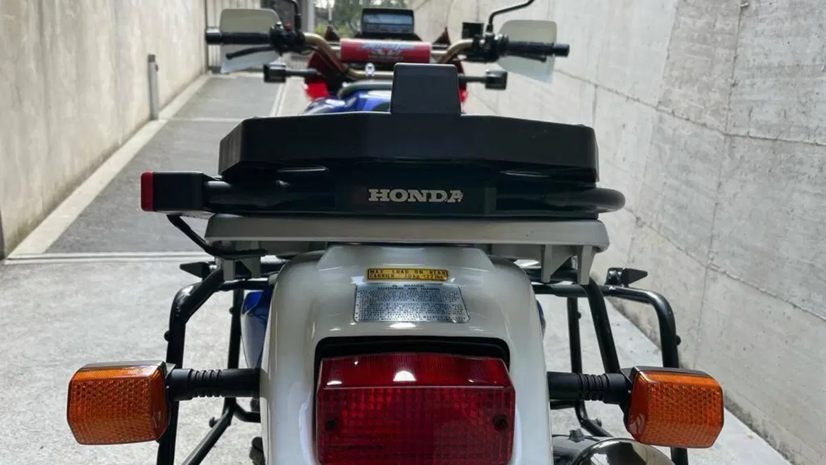 Honda Africa Twin XRV 750 (1996 - 02)  (4)