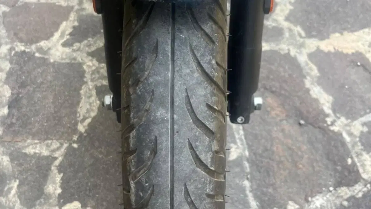 Royal Enfield Meteor 350 (2021 - 26)  (6)