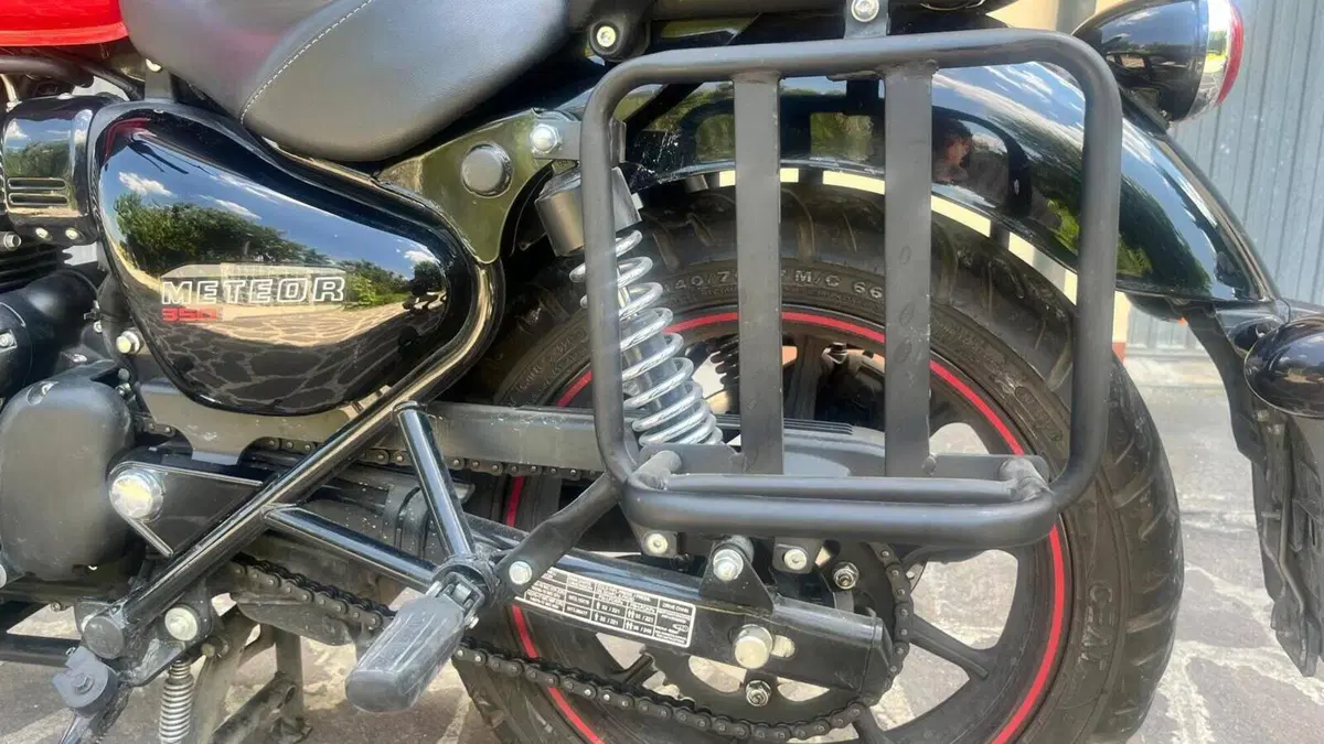 Royal Enfield Meteor 350 (2021 - 26)  (7)
