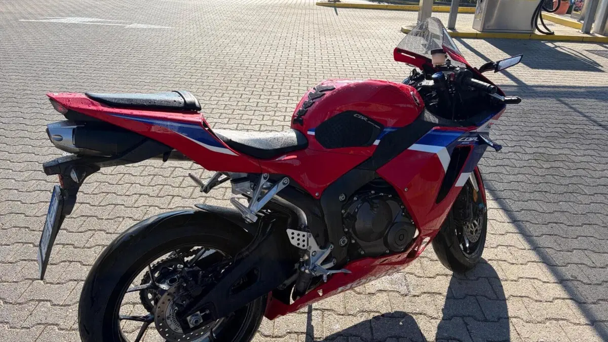 Honda CBR 600 RR (2024 - 26)  (3)