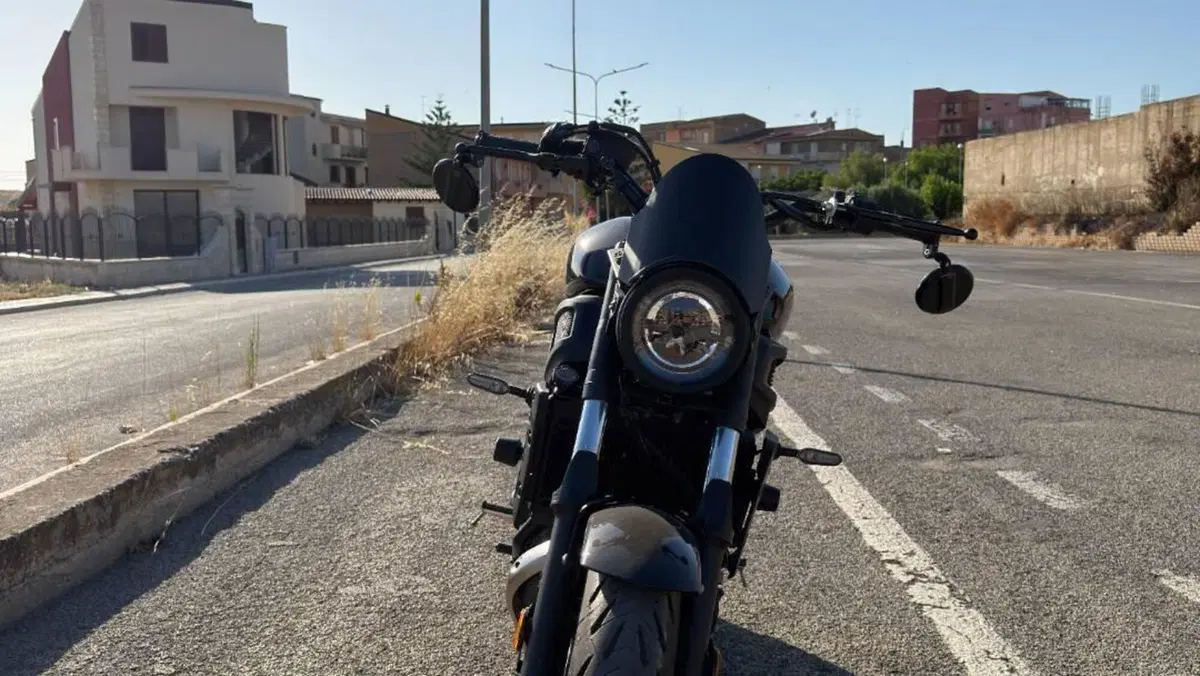 Yamaha XSR 700 (2022 - 26)  (4)