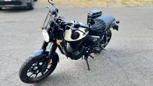 Royal Enfield HNTR 350 (2022 - 26) 