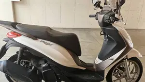 Piaggio Medley 150 S ABS (2021 - 25)  (2)