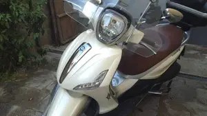 Piaggio Beverly 300 i.e. (2010 - 16) 