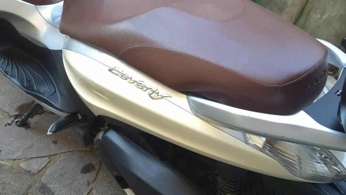 Piaggio Beverly 300 i.e. (2010 - 16)  (8)