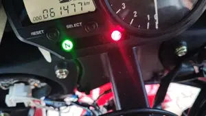 Yamaha YZF R1 (2000 - 01)  (7)