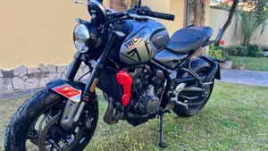 Triumph Trident 660 (2021 - 24)  (2)