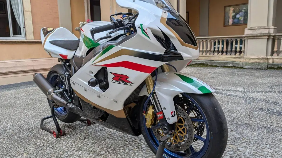 Suzuki GSX R 750 (2004 - 05)  (5)