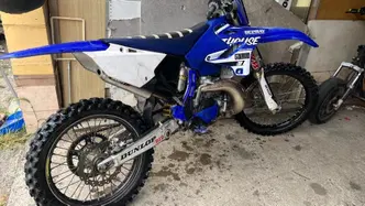 Yamaha YZ 250 (2012) usata