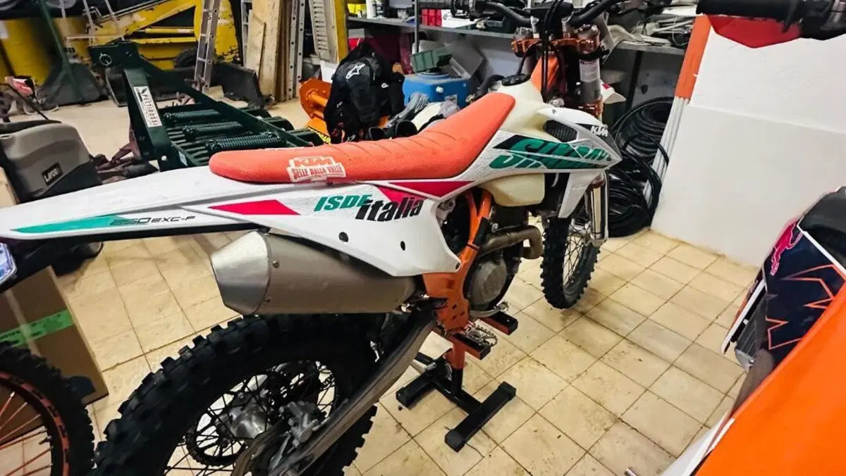 KTM 250 EXC-F Six Days (2021)  (2)