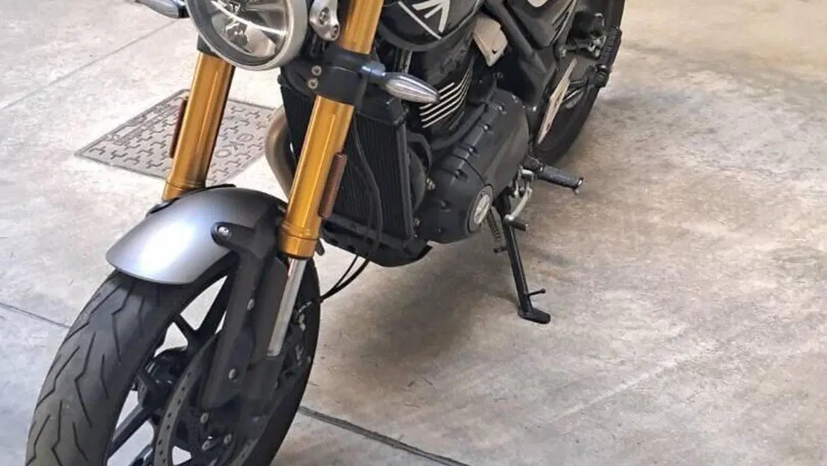 Triumph Speed 400 (2024 - 26)  (2)