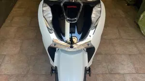 Honda SH 125i Sport (2022 - 23)  (2)