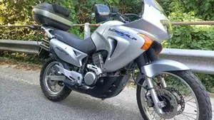 Honda Transalp XL 650V (2000 - 04)  (9)