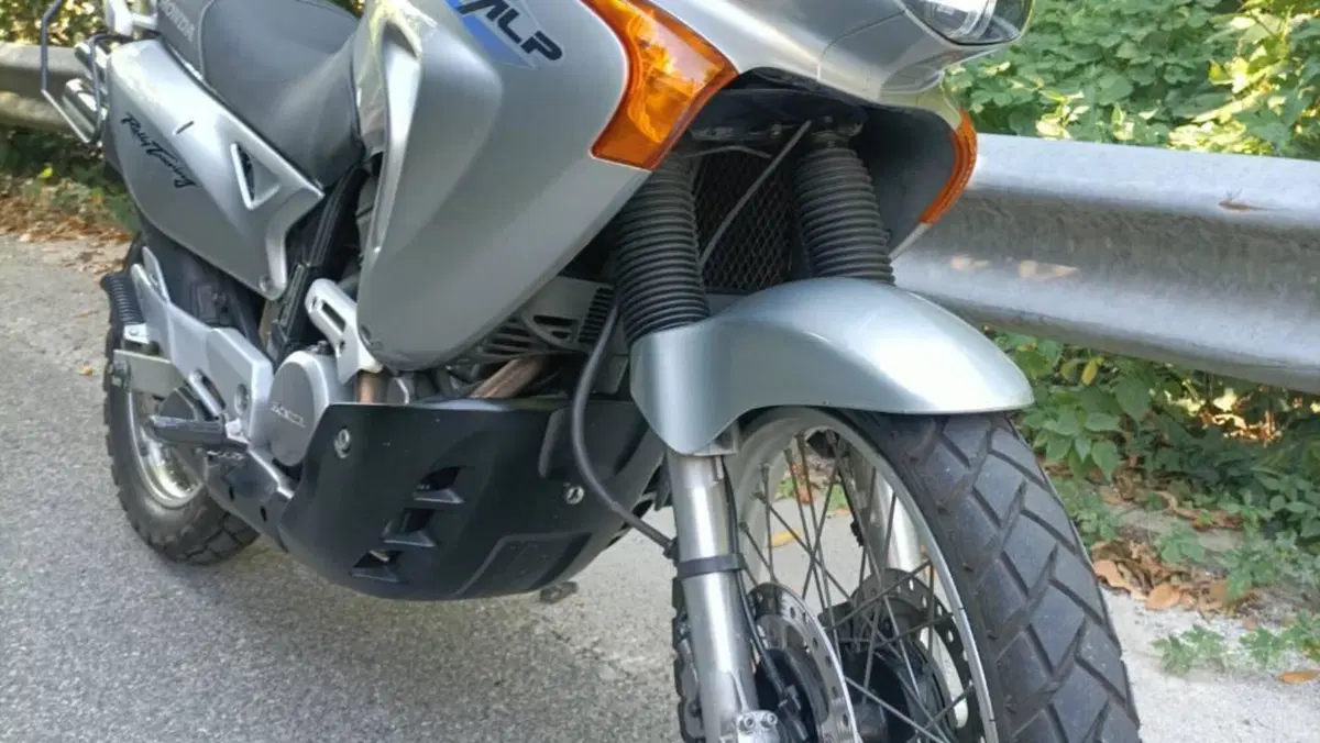 Honda Transalp XL 650V (2000 - 04)  (10)