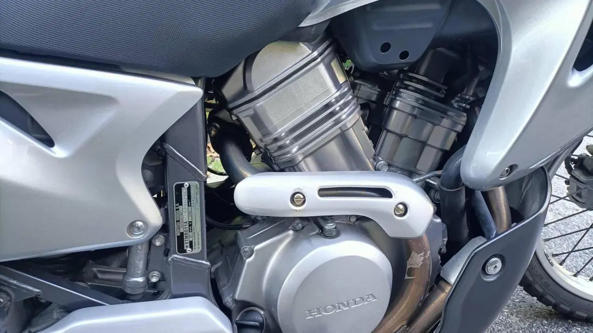 Honda Transalp XL 650V (2000 - 04)  (11)