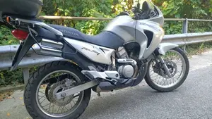 Honda Transalp XL 650V (2000 - 04)  (12)