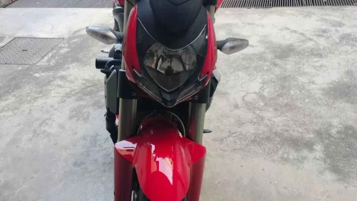 Ducati Streetfighter (2009 - 12)  (6)