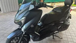 Yamaha X-Max 400 Iron Max ABS (2016)  (2)