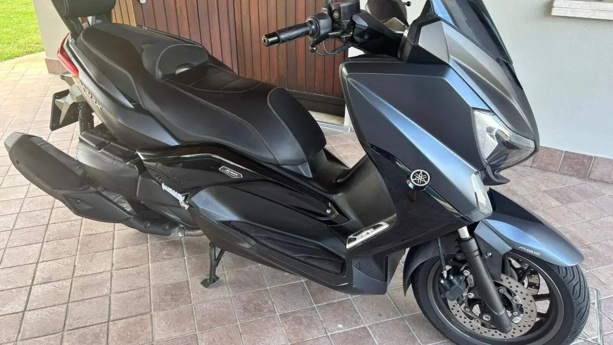 Yamaha X-Max 400 Iron Max ABS (2016)  (4)