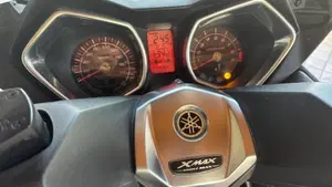 Yamaha X-Max 400 Iron Max ABS (2016)  (5)