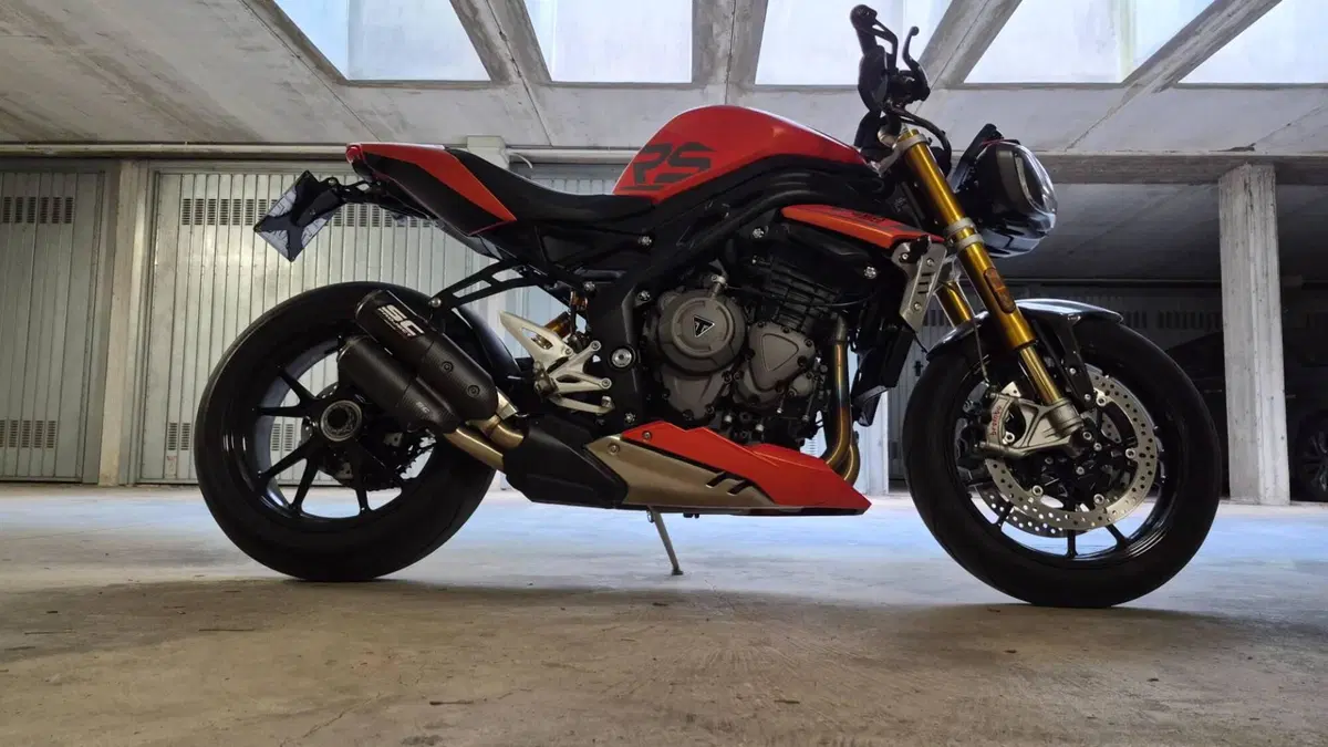 Triumph Speed Triple 1200 RS (2021 - 24)  (3)