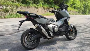 Honda X-ADV 750 DCT (2021 - 24)  (2)