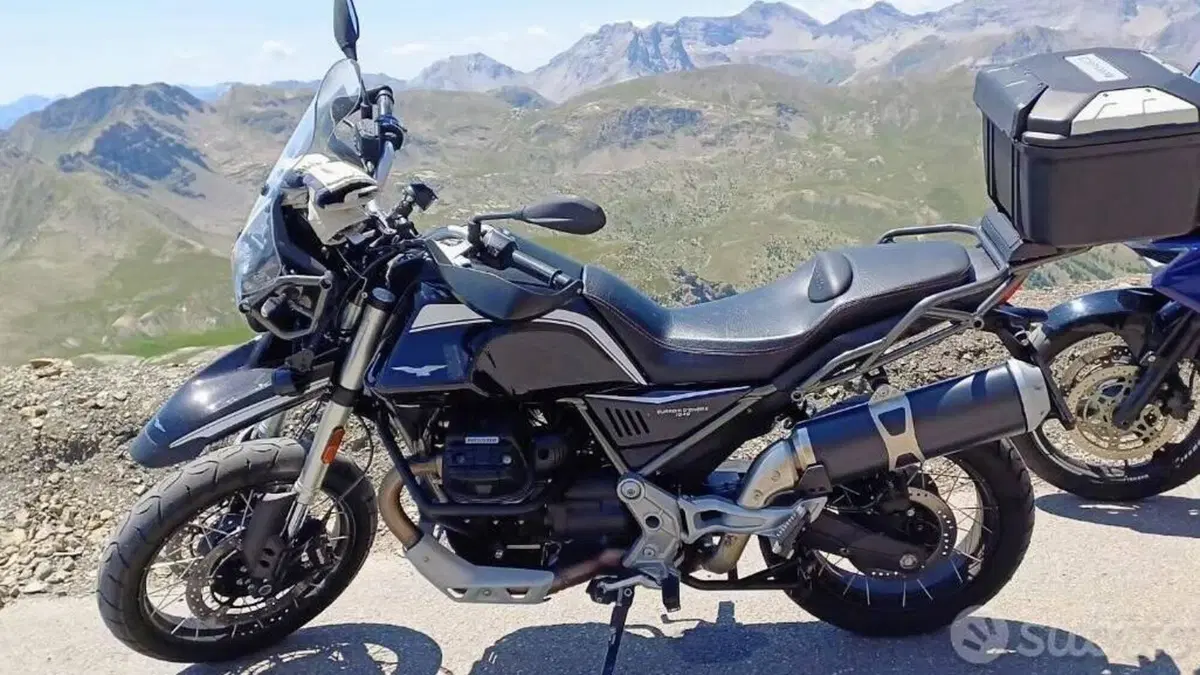 Moto Guzzi V85 TT Guardia d'Onore (2022 - 23) 