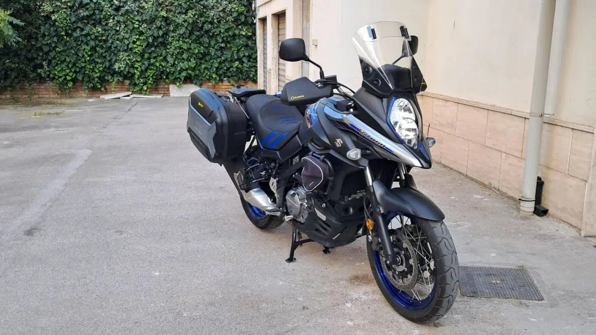 Suzuki V-Strom 650XT (2021 - 25)  (2)
