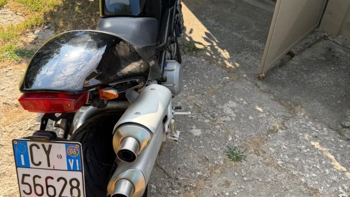 Ducati Monster S2 R Dark (2004 - 06)  (5)