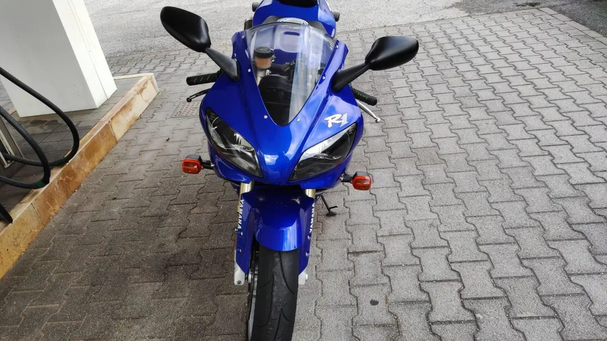 Yamaha YZF R1 (1998 - 99)  (2)