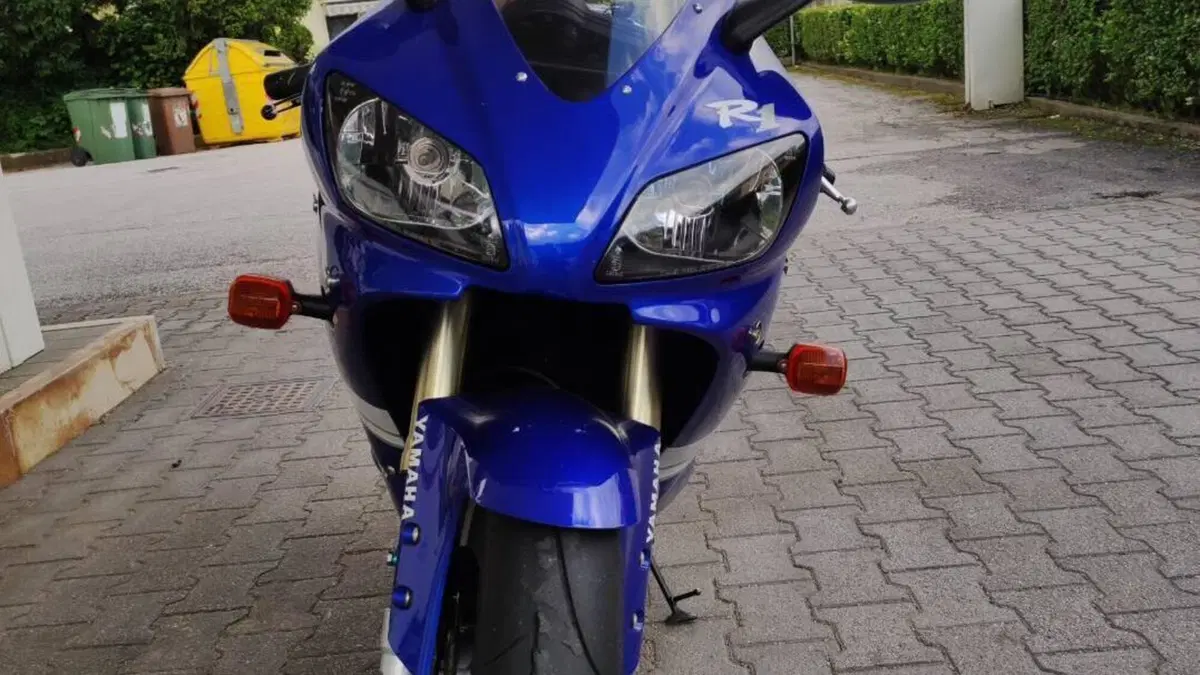 Yamaha YZF R1 (1998 - 99)  (4)