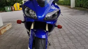Yamaha YZF R1 (1998 - 99)  (4)