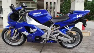 Yamaha YZF R1 (1998 - 99)  (5)