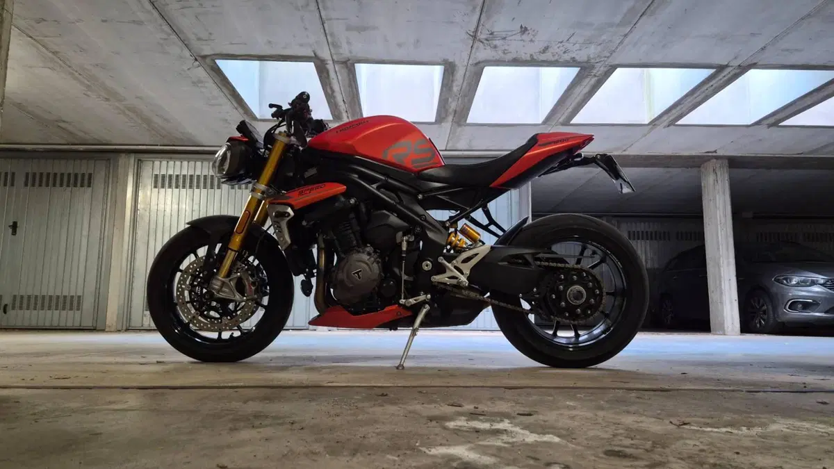 Triumph Speed Triple 1200 RS (2021 - 24)  (2)