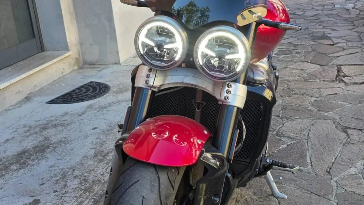 Triumph Rocket 3 GT 221 (2021 - 23)  (2)