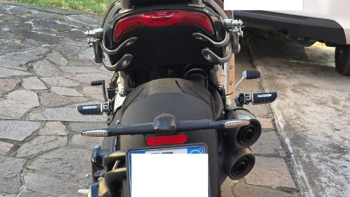 Triumph Rocket 3 GT 221 (2021 - 23)  (4)