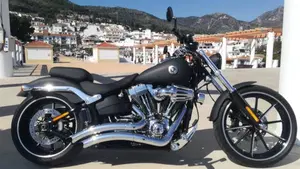 Harley-Davidson 1690 Breakout (2013 - 17) - FXSB  (5)