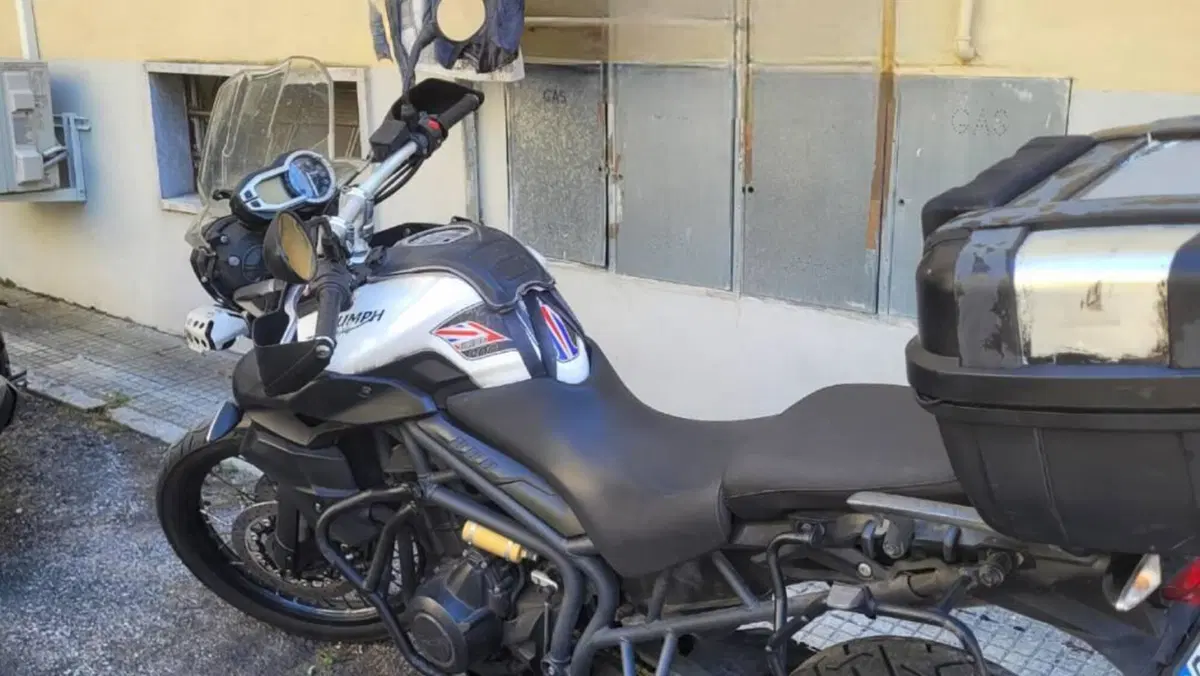 Triumph Tiger 800 XC ABS (2010 - 14)  (7)