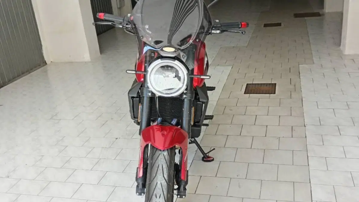 Moto Morini SEIEMMEZZO STR (2022 - 26)  (2)