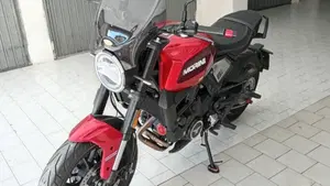 Moto Morini SEIEMMEZZO STR (2022 - 26)  (3)