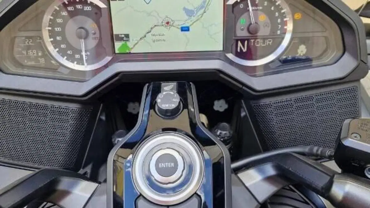 Honda GL 1800 Gold Wing DCT (2021 - 24)  (2)