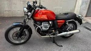 Moto Guzzi V7 Classic (2008 - 12)  (2)
