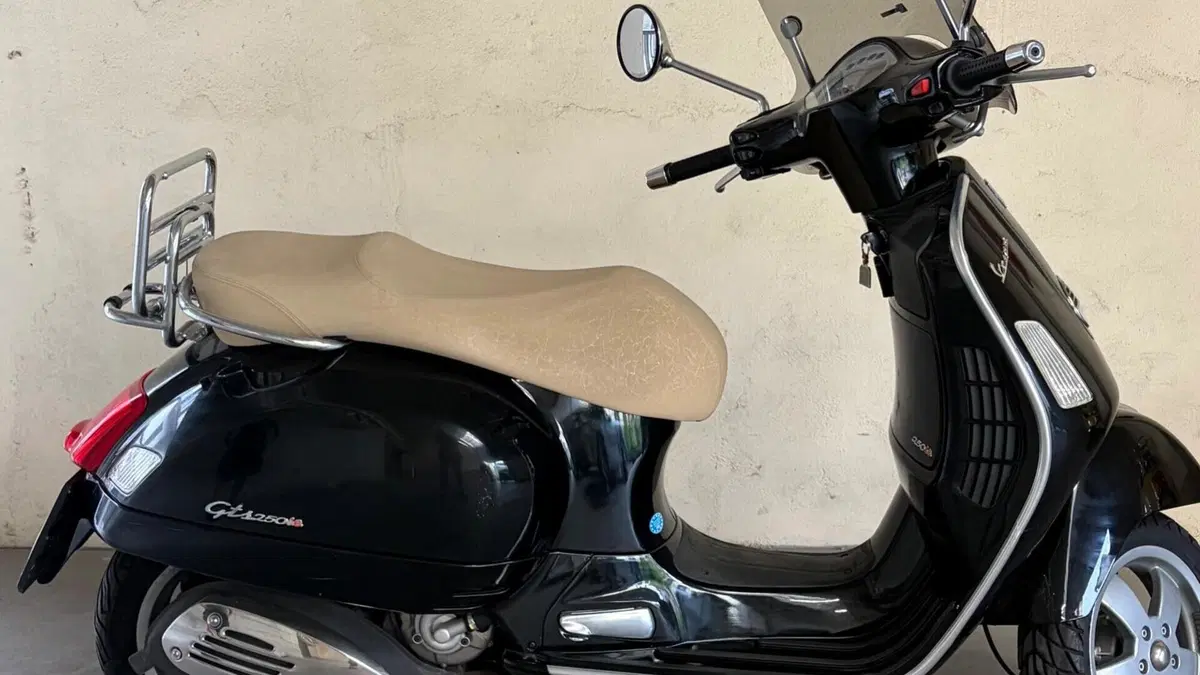 Vespa GTS 250 i.e.  (2)