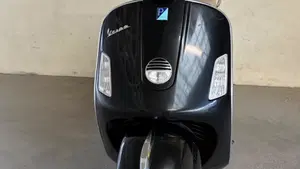 Vespa GTS 250 i.e.  (3)
