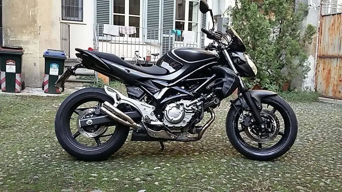 Suzuki Gladius 650 SFV ABS (2009 - 15) 
