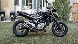 Suzuki Gladius 650 SFV ABS (2009 - 15) 