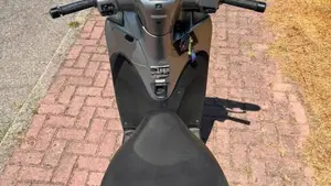 Honda SH 300 i (2006 - 10)  (2)
