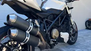 Ducati Streetfighter (2009 - 12)  (6)