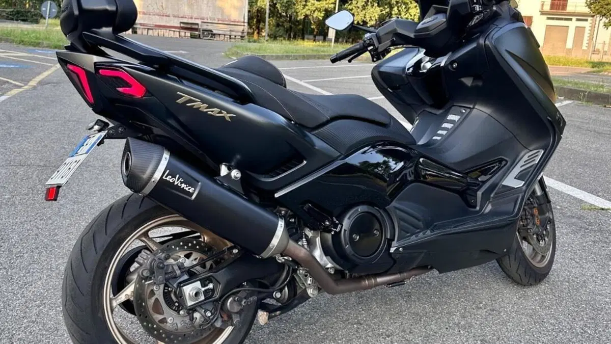 Yamaha T-Max 530 Iron Max ABS (2014 - 17)  (3)